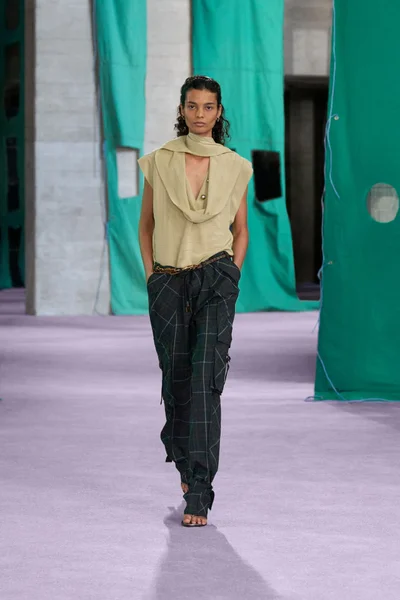 Look 31